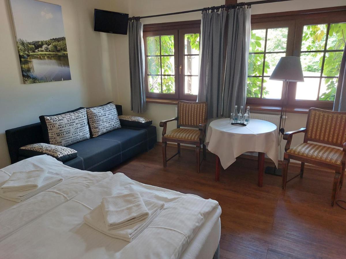 Villa Tamarynowa Osada - Kraina Udanego Wypoczynku à Lowyn Extérieur photo